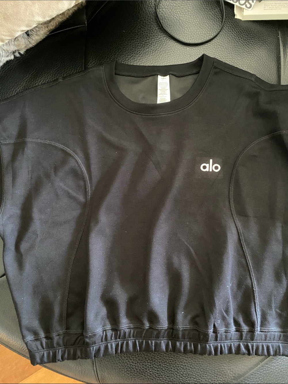 ALO Yoga Black Short-Sleeve Crewneck Sweatshirt